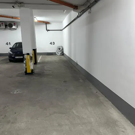 Peony Kaldy Free Garage Under The House 公寓 布达佩斯