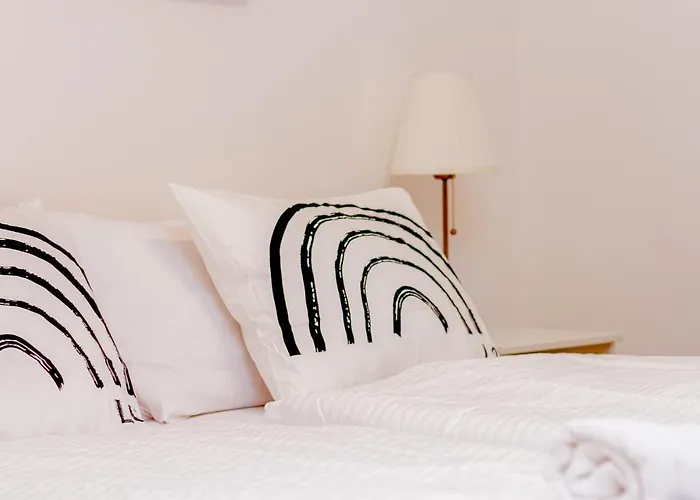 Peony Kaldy Free Garage Under The House شقة