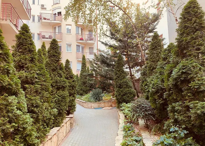 Peony Kaldy Free Garage Under The House *