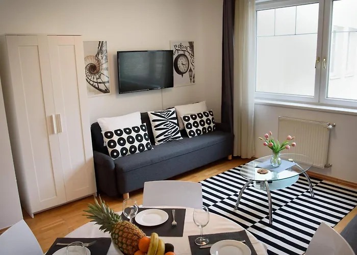 Peony Kaldy Free Garage Under The House * بودابست